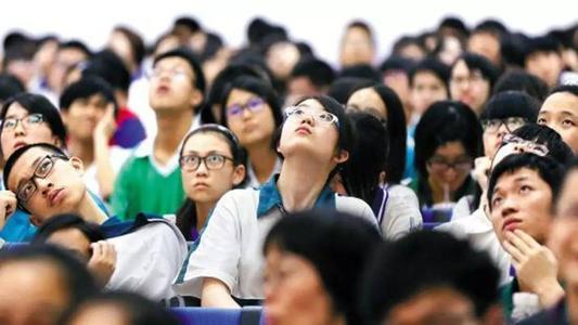 广东省考人数历年分析
