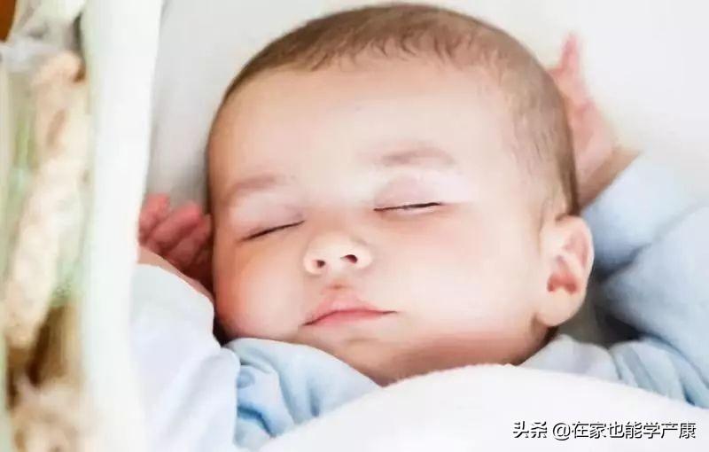 关于一个月宝宝喂奶时间的指南